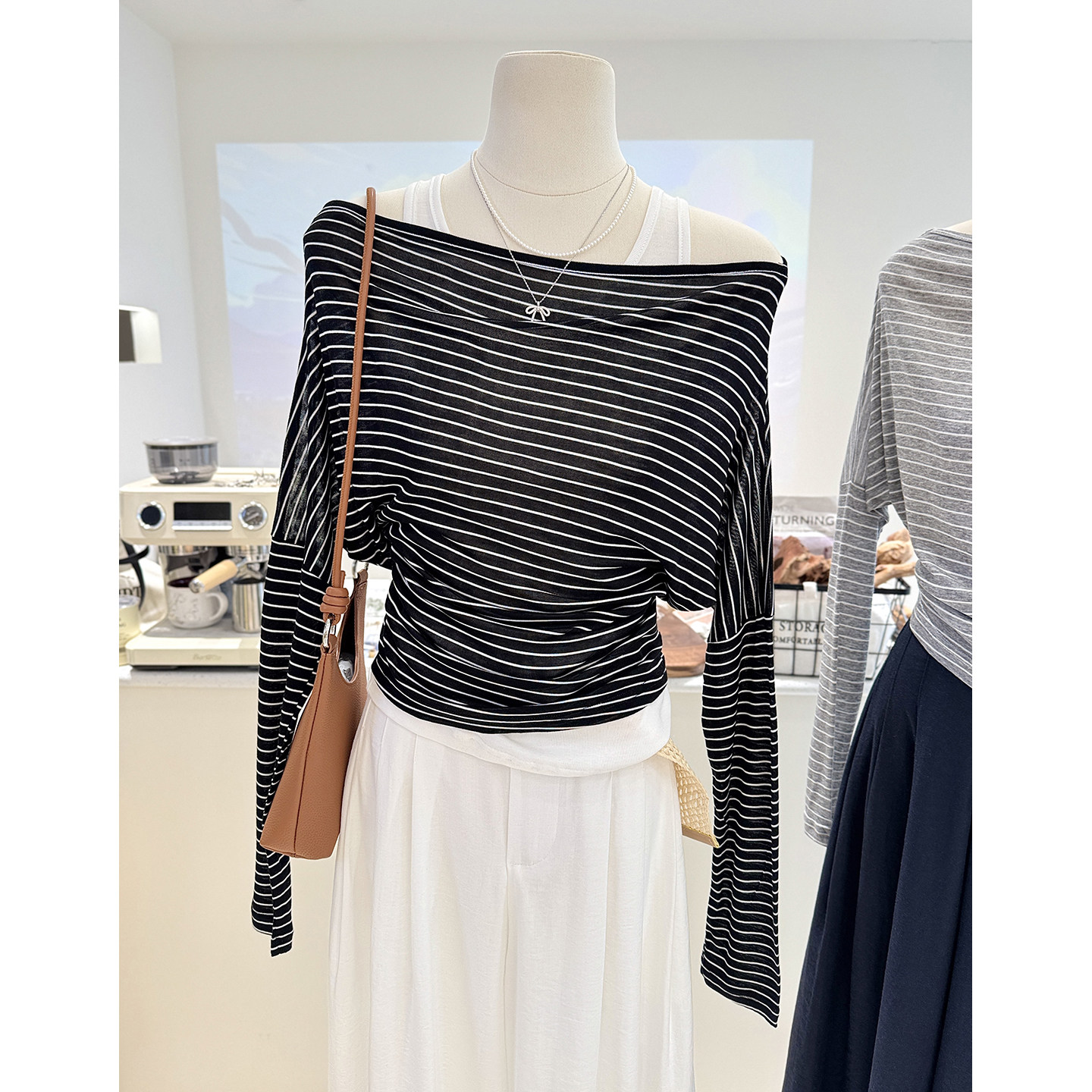 韩系条纹一字斜肩长袖T恤