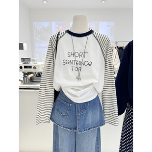 美式风字母印花长袖字母T恤女撞色插肩袖拼接条纹宽松打底衫上衣