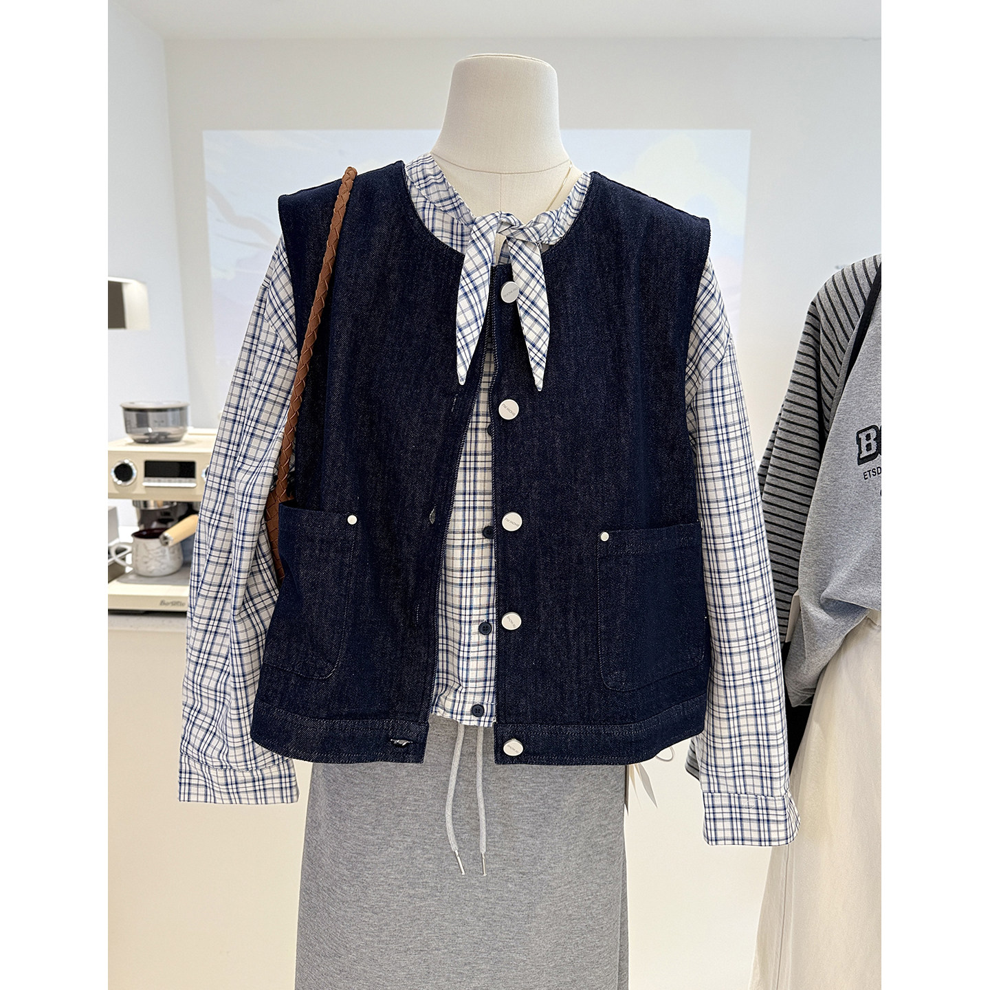 秋季新款复古时髦精叠搭牛仔深色水洗宽松显瘦牛仔马甲女上衣坎肩,女装/女士精品,马夹,淘宝优惠券,粉丝福利购,淘宝优惠卷