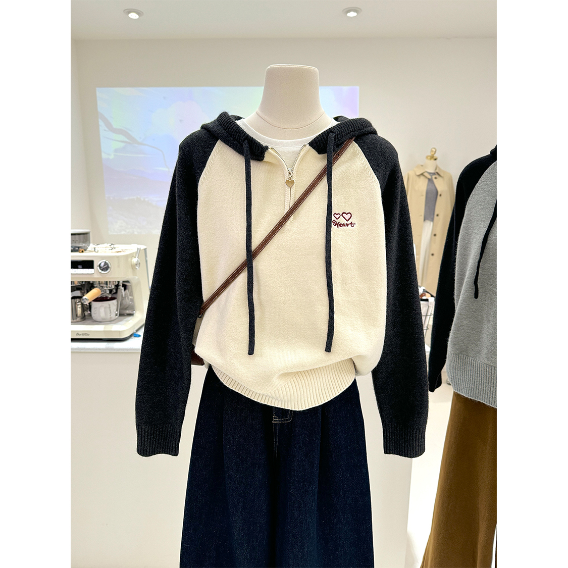 秋冬软糯韩系百搭刺绣爱心半开连帽宽松外穿保暖针织毛衣女上衣