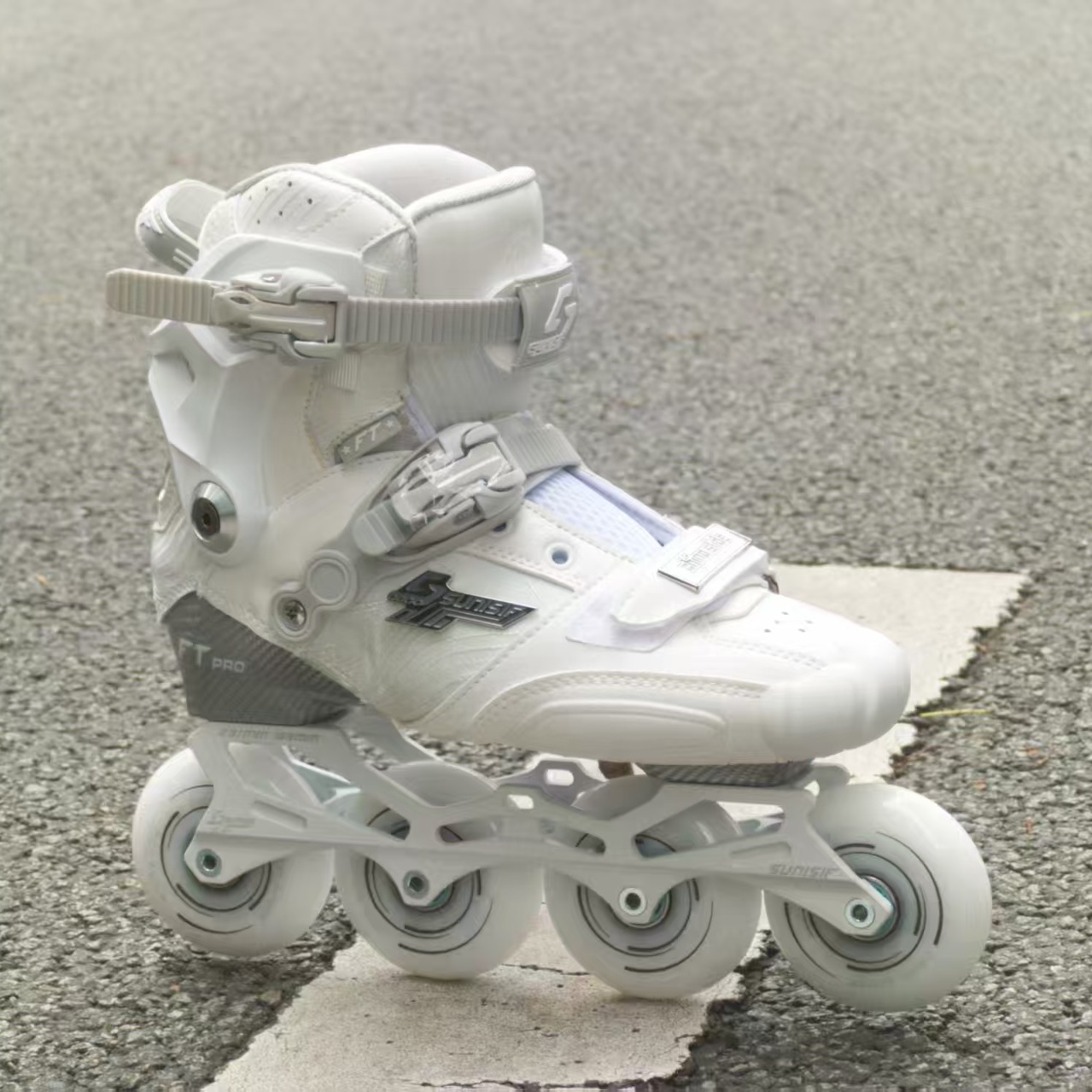 FT-CS专业竞技碳纤维直排轮