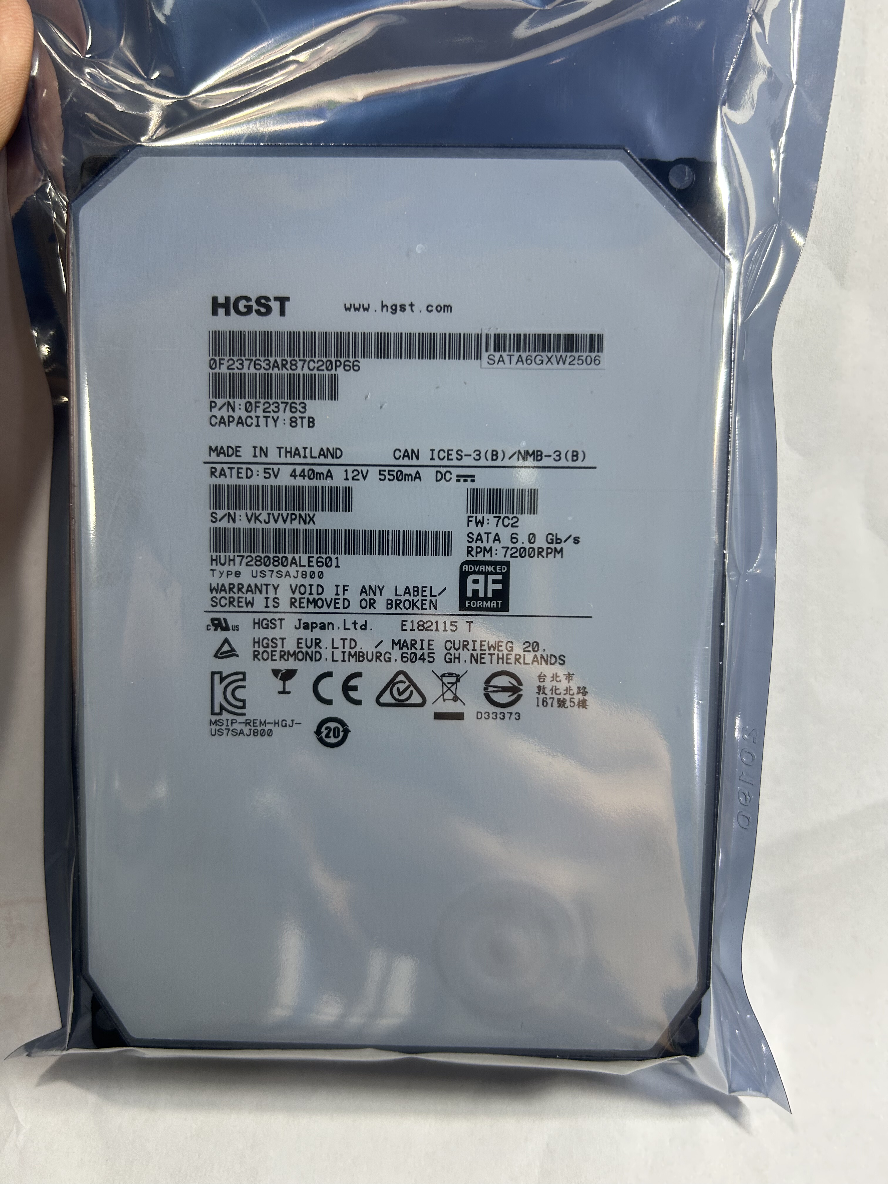 日立8T硬盘HGST 8TB监控硬盘3.5企业级机械硬盘HUH728080ALE601