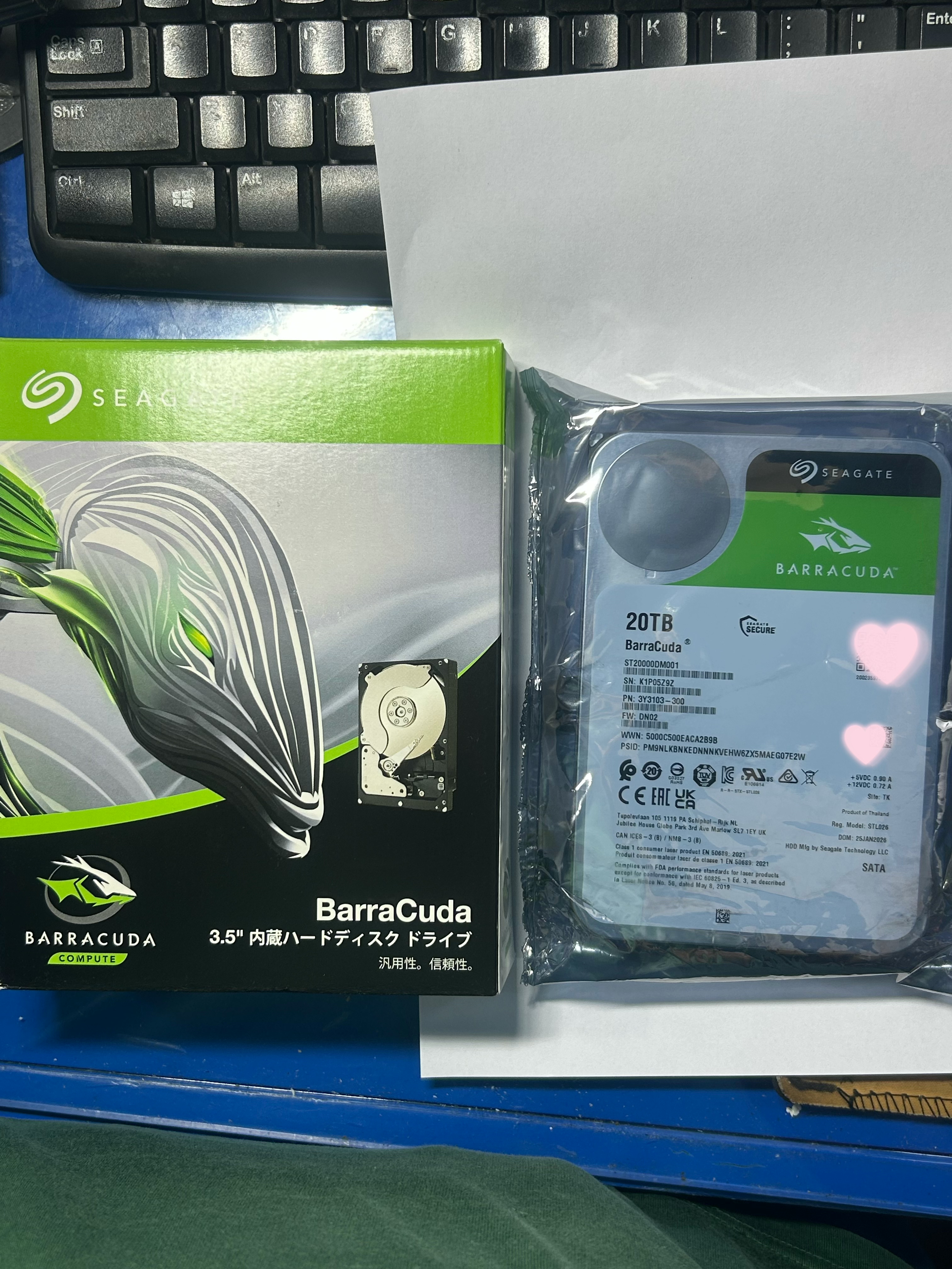 希捷20T硬盘酷鱼ST20000DM001图片