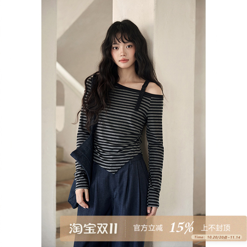 夕蒙2025新款秋韩系气质上衣设计感小众不规则露肩黑灰条纹t恤女