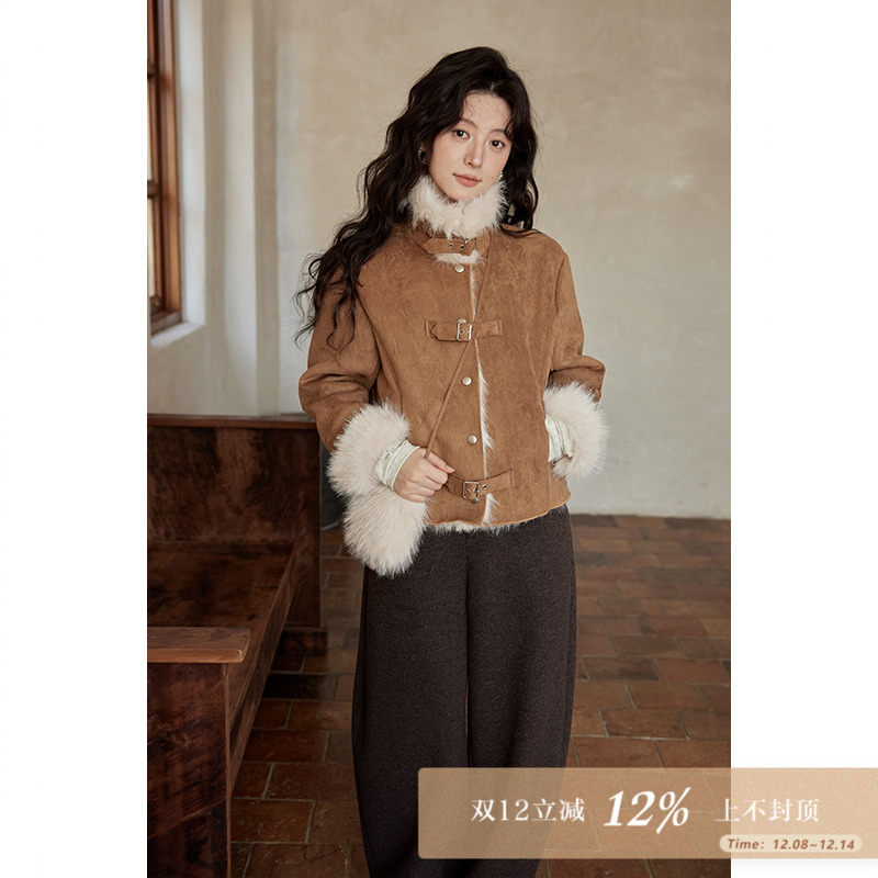夕蒙2025新款冬季巨好看小个子独特漂亮皮毛一体浅咖立领厚外套女