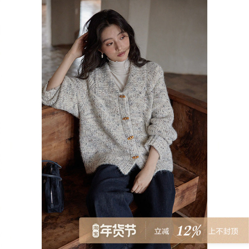 夕蒙2025新款秋冬慵懒风宽松氛围感洋气别致小众牛角扣毛衣外套女,女装/女士精品,毛衣,淘宝优惠券,粉丝福利购,淘宝优惠卷