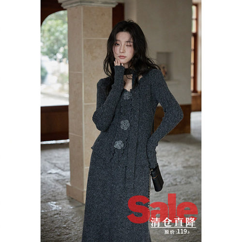【反季清仓】秋冬韩系气质独特软糯小个子v领正肩毛衣半身裙套装