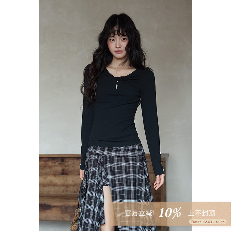 夕蒙2025新款秋韩系高级感chic别致上衣气质漂亮小众黑色修身t恤