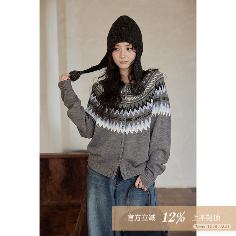 设计感小众小个子毛衣