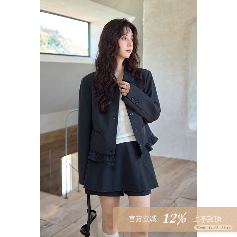 夕蒙2025新款秋季韩系气质上衣短款小众小个子深灰外套裙裤两件套
