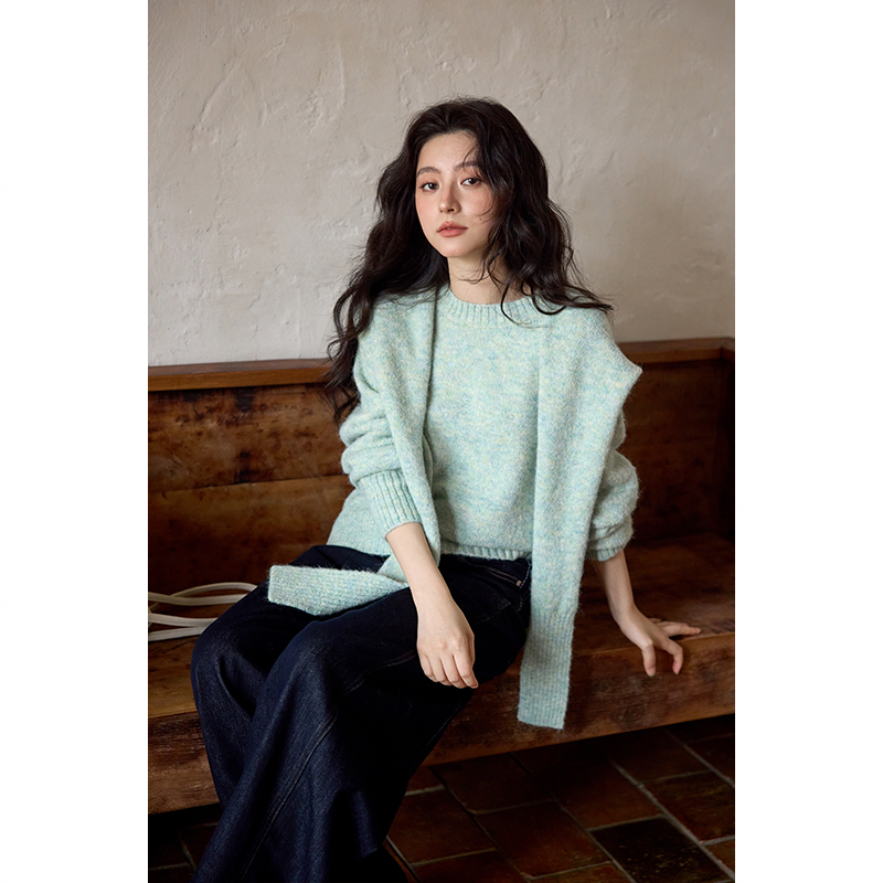 夕蒙2025新款冬季韩系独特漂亮针织衫松弛高级小个子绿色披肩毛衣