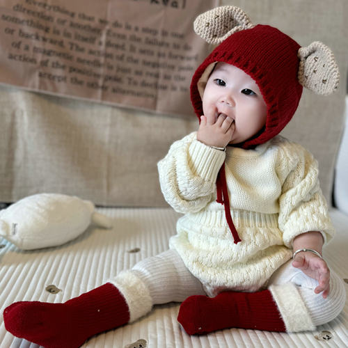 ins秋冬白色北欧风圣诞新年款男女宝婴儿针织长袖三角哈衣爬服
