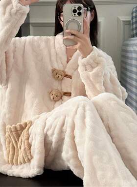 美梦320克冬季加厚珊瑚绒睡衣女加大码法兰绒卡通胖mm200斤家居服