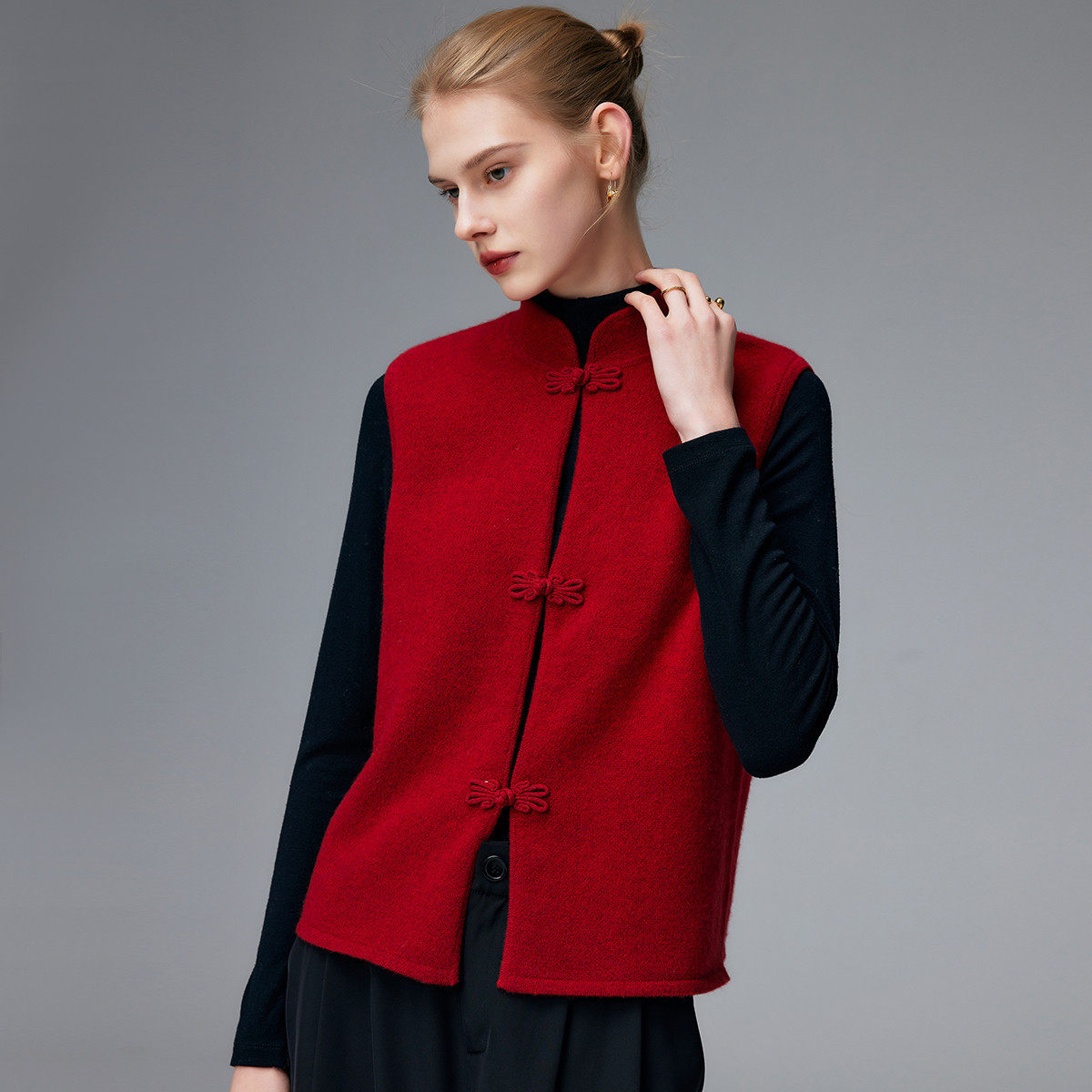 PALUOPO/帕罗山羊绒复古盘扣马甲ET23189R-A,女装/女士精品,羊绒衫,淘宝优惠券,粉丝福利购,淘宝优惠卷