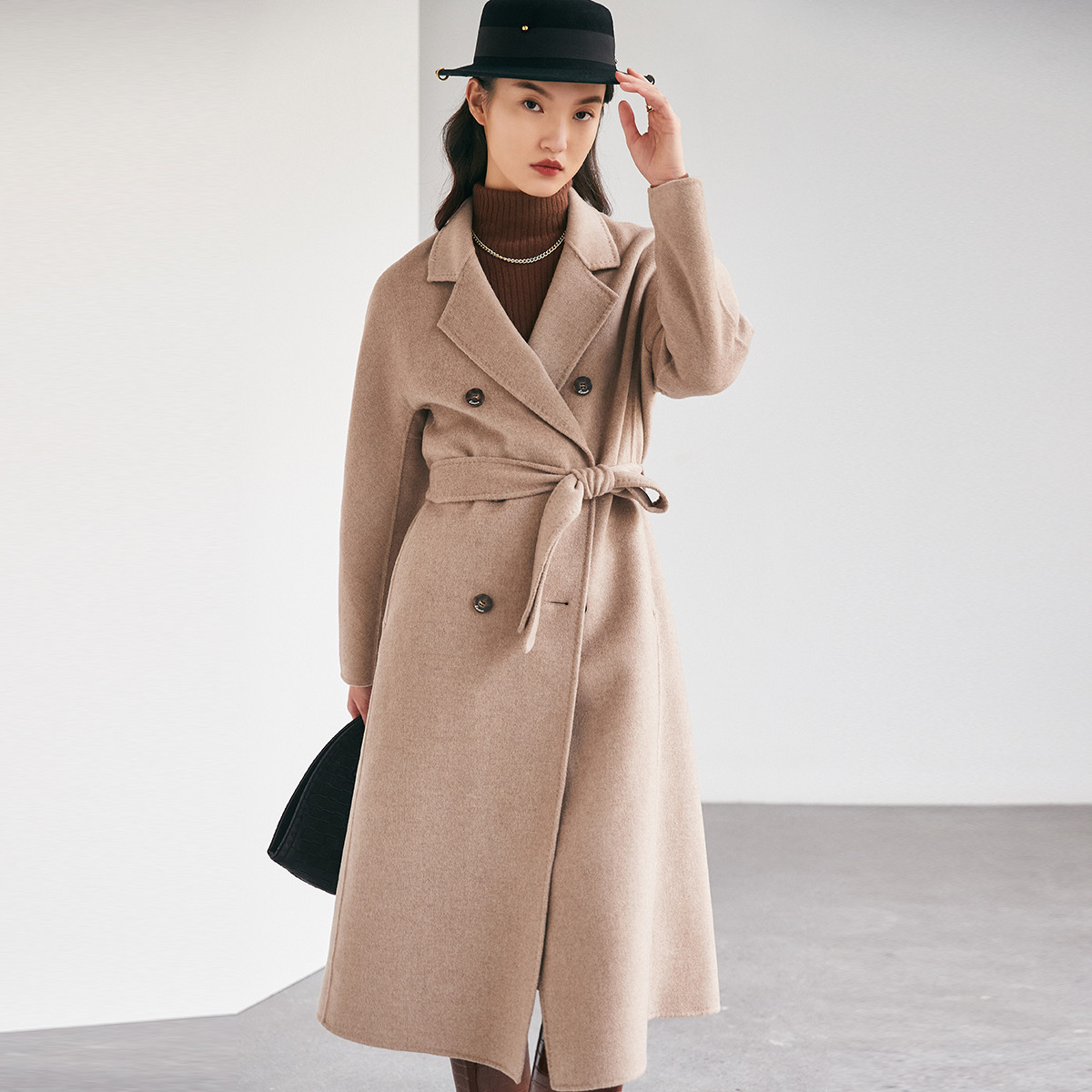 PALUOPO/帕罗山羊绒时尚女大衣ET21030D-B