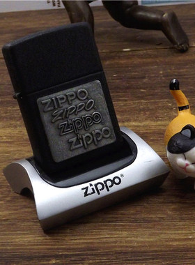 二手Zippo05年好品黑裂漆贴章四代标正品美国防风打火机原装进口