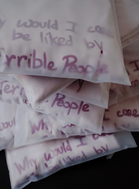 过载商店 宽松复古轻磅纯棉圆领丝网印刷T恤 bad taste 男女同款