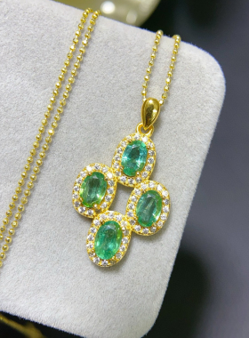 银镀18K金镶嵌天然祖母绿吊坠 时尚百搭款 彩色宝石项链女 高级感