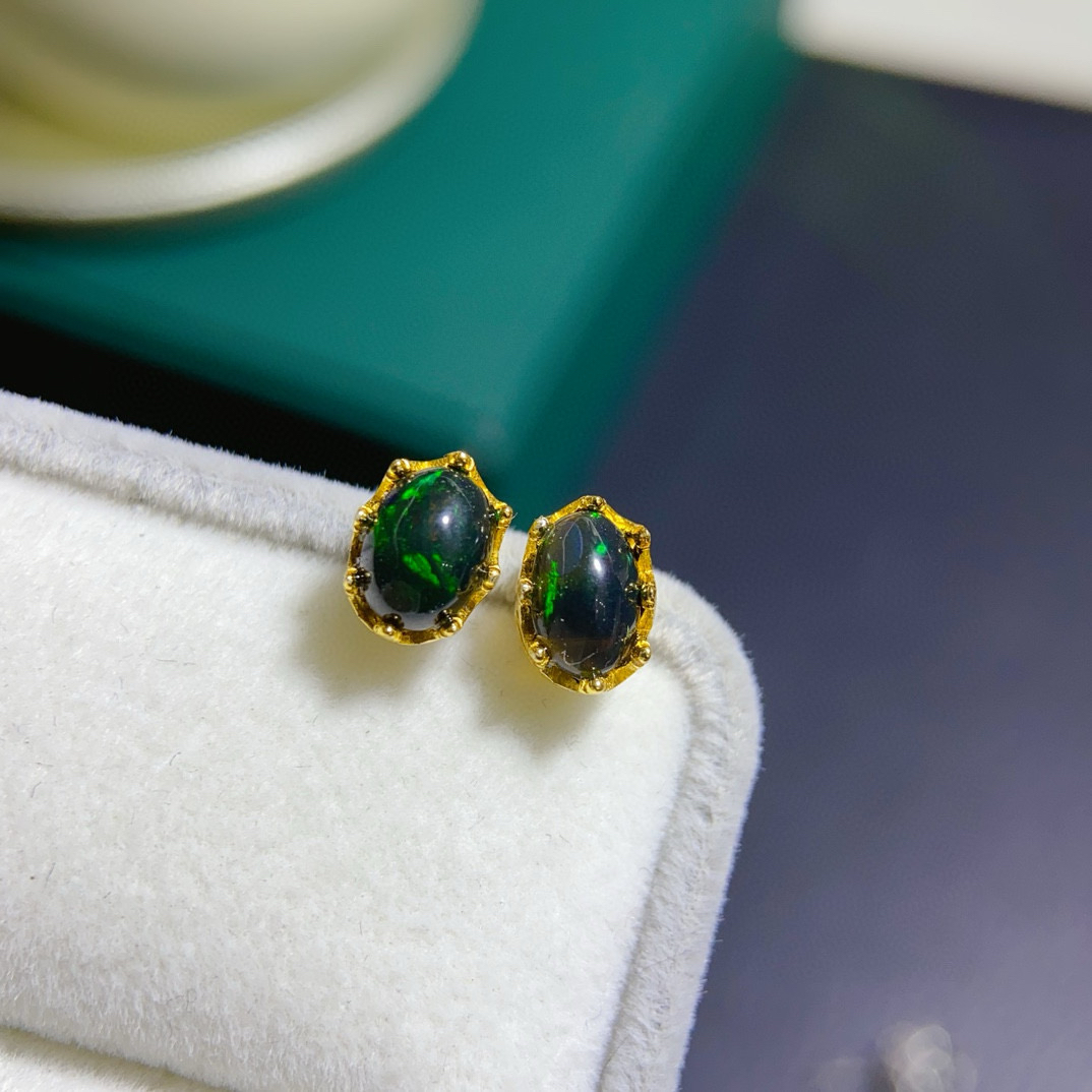 天然炫彩黑欧泊耳钉石5*7mm 925纯银精工镶嵌指圈活口