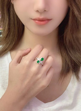 斯瓦特素面祖母绿戒指颜色辣绿款式石1.4ct钻石0.79ct 总重4.2克