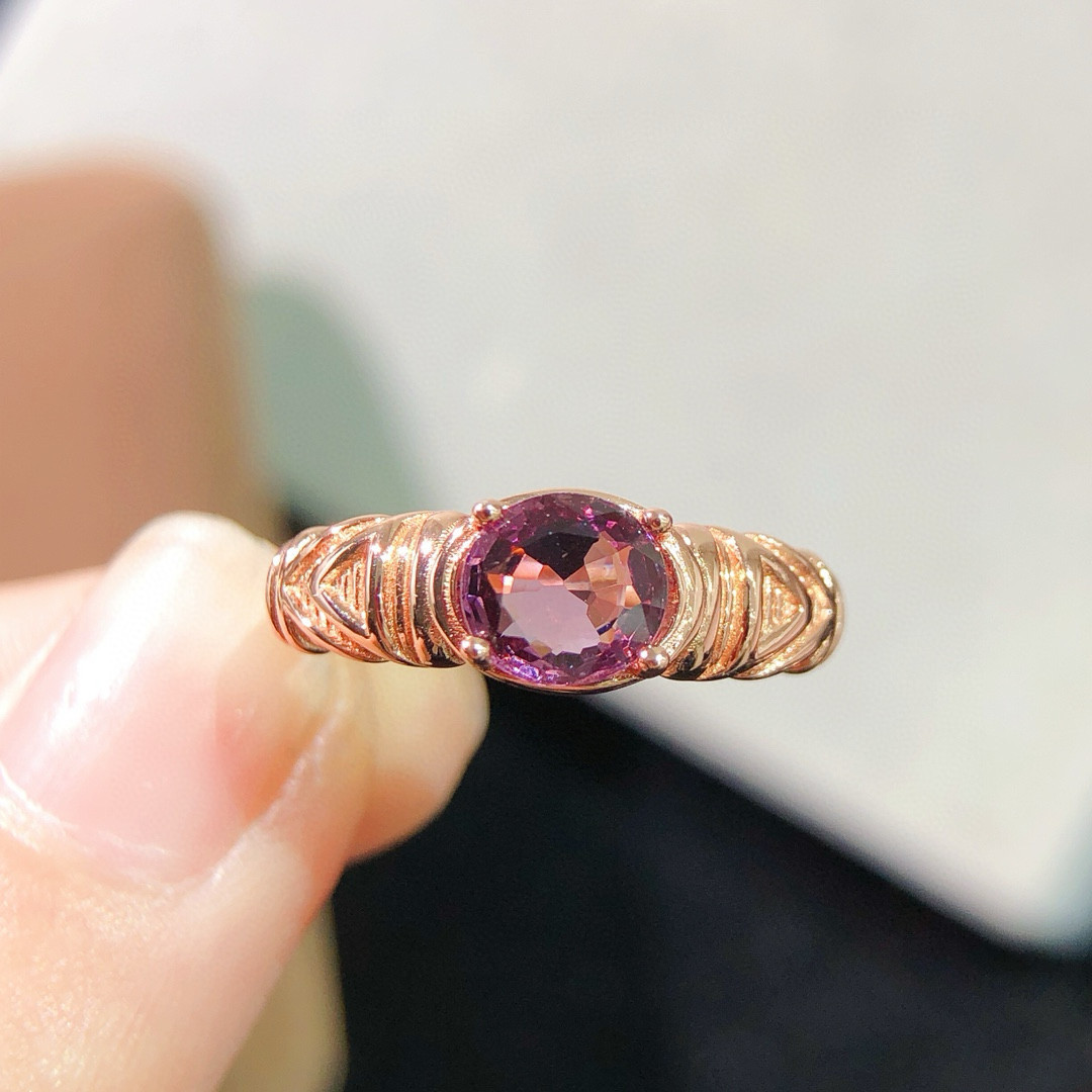 天然尖晶石戒指 925银镶嵌 时尚精致气质款 s925银镶嵌戒币女神款