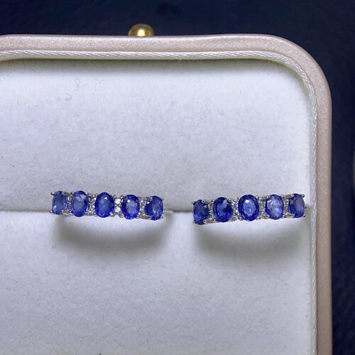 天然蓝宝石戒指出货S925银精工镶嵌、主石尺寸3*4mm