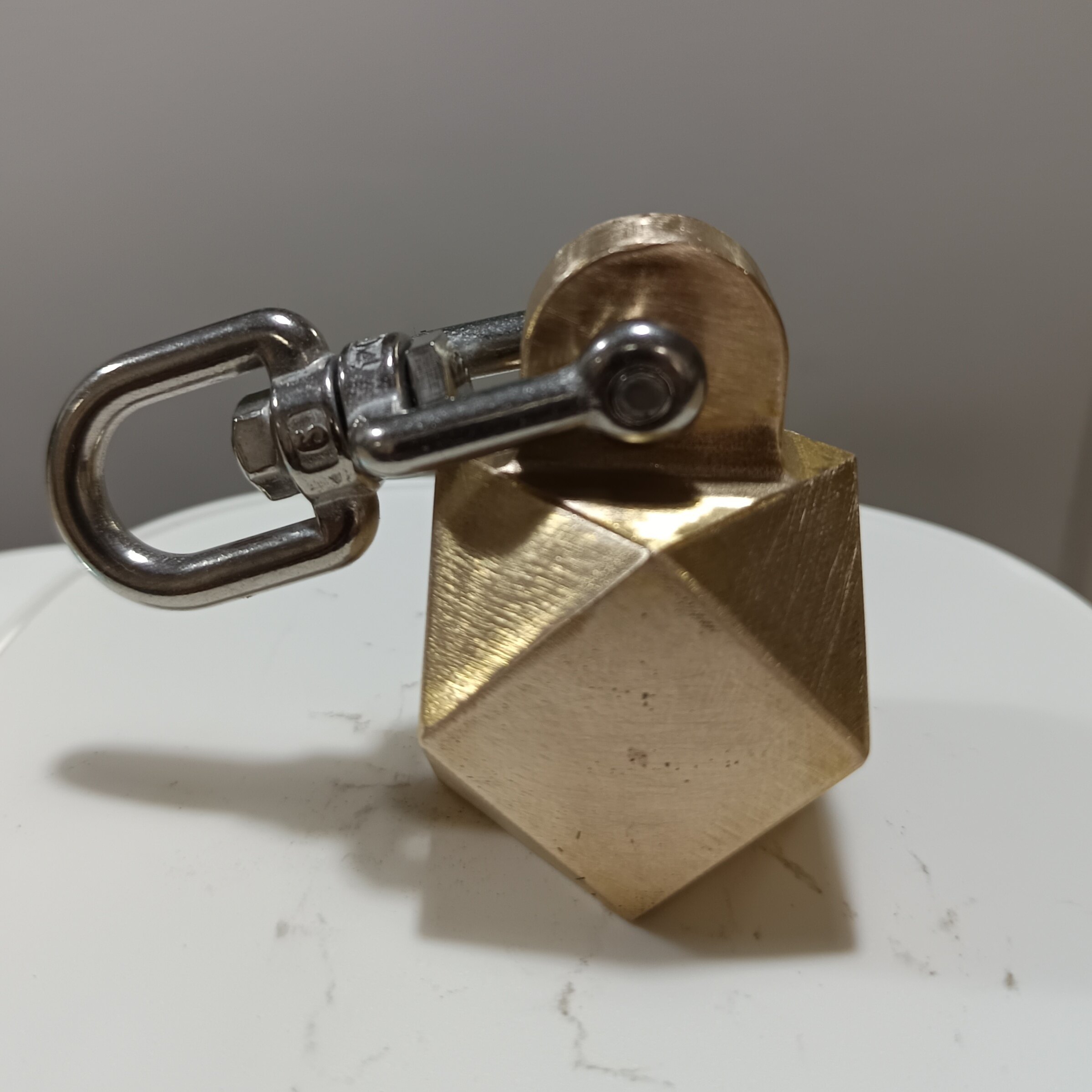 铜流星锤 八棱型环锤一体的软硬适中,金黄可爱亦可做镇纸及把玩