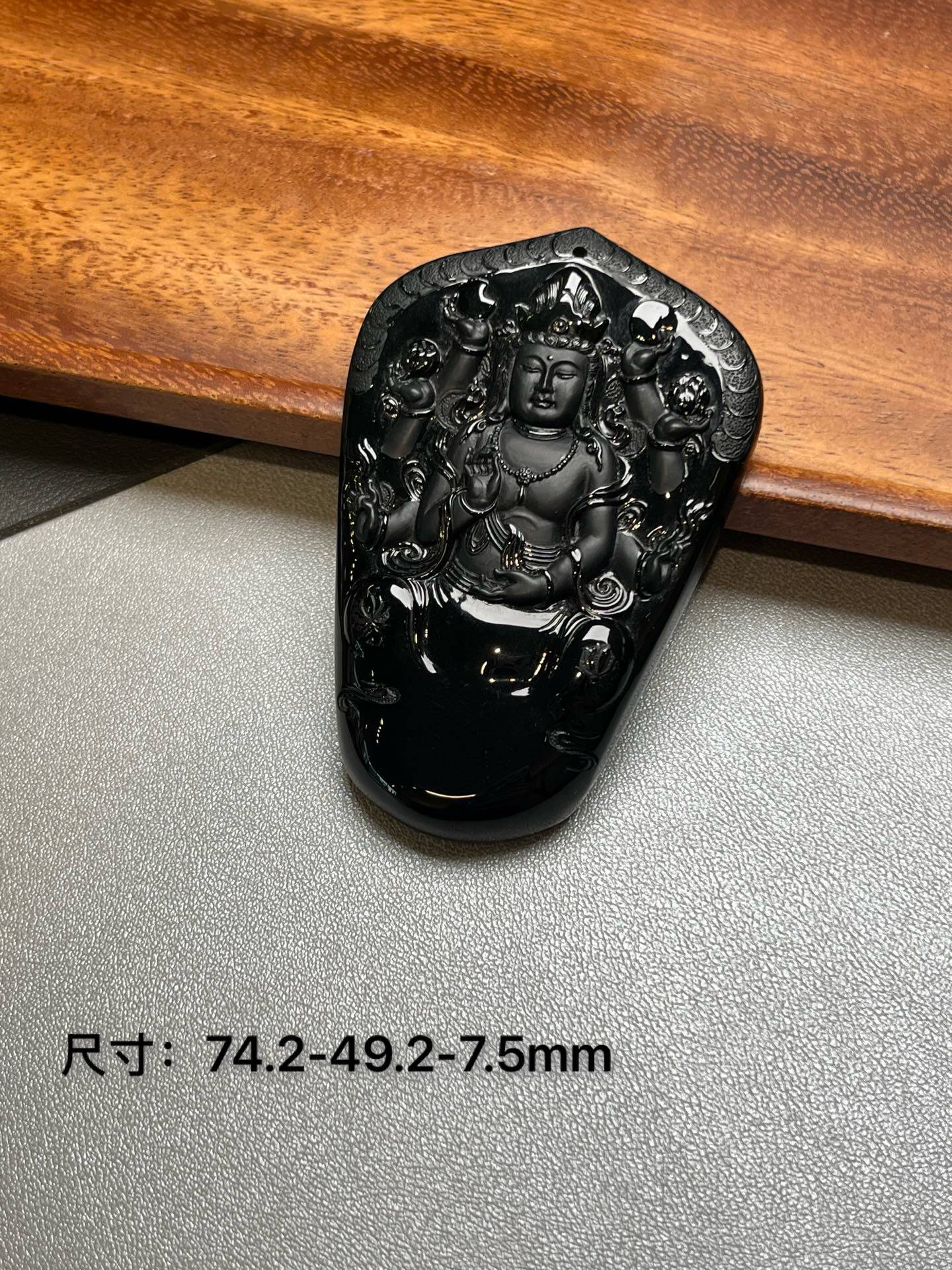 缅甸墨翠千手观音吊坠 黑度十级黑 打灯通透 油性十足