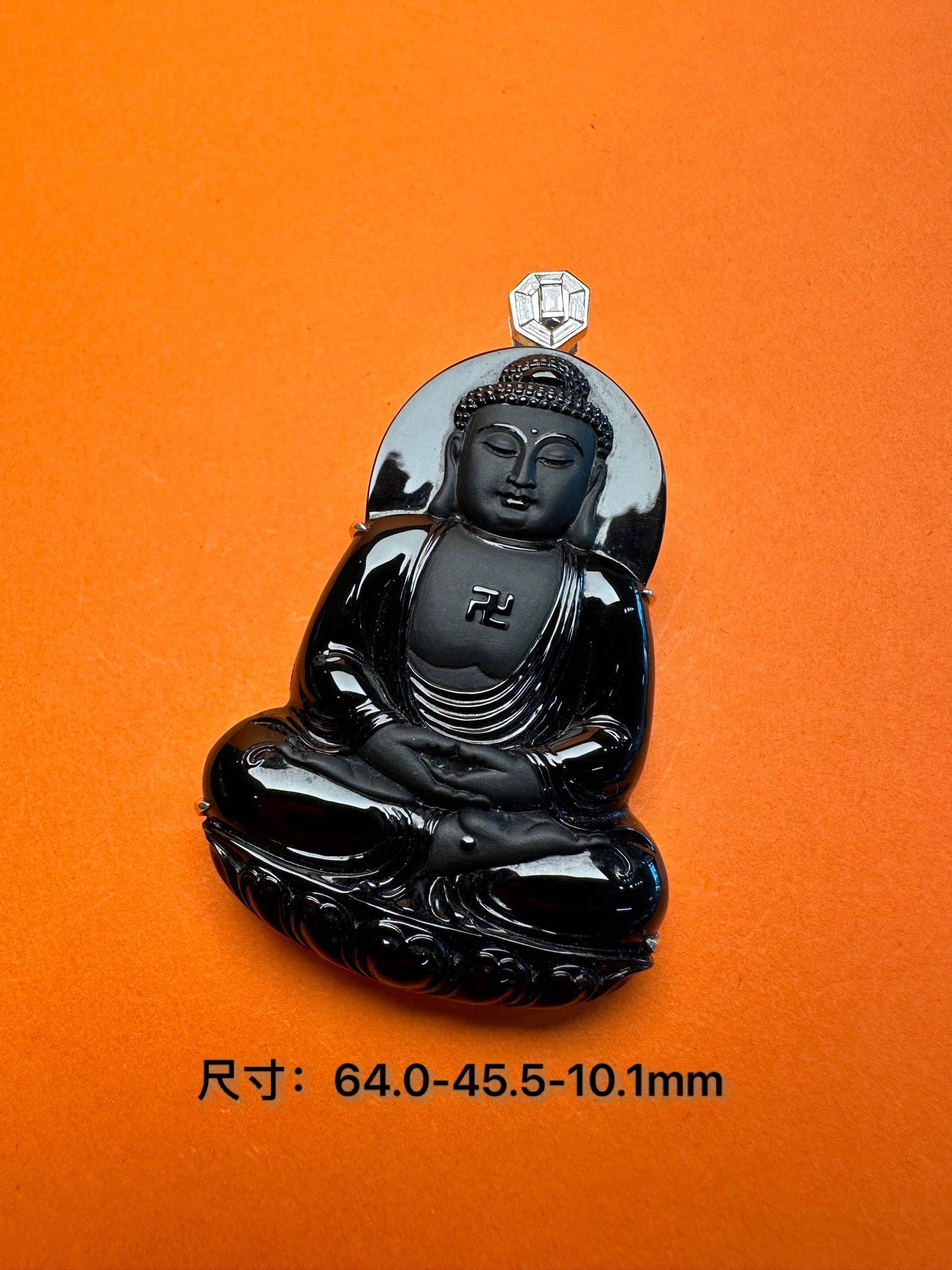 精品翡翠墨翠大日如来吊坠 18k金镶嵌