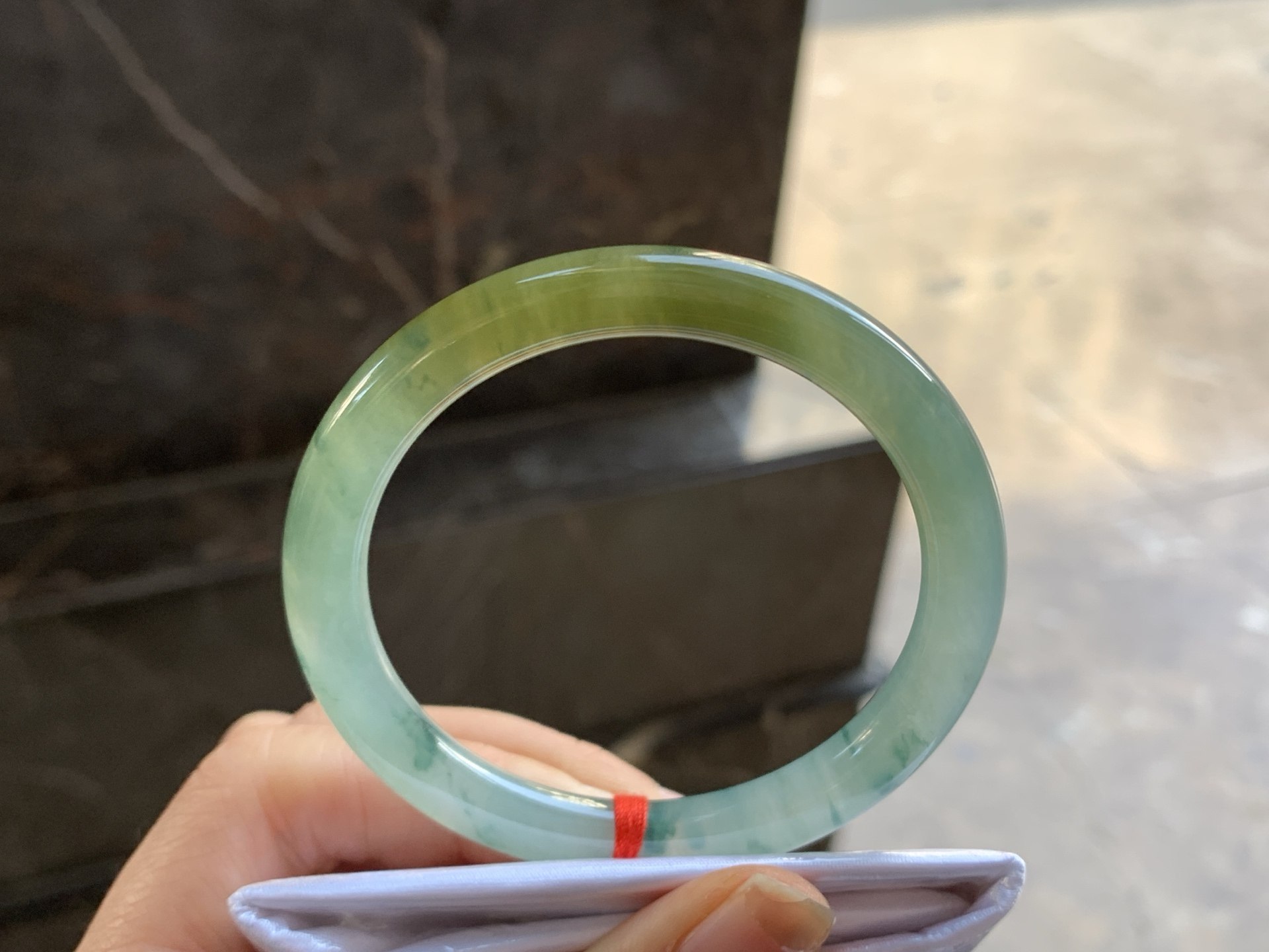 翡翠冰种黄翡飘花细条手镯