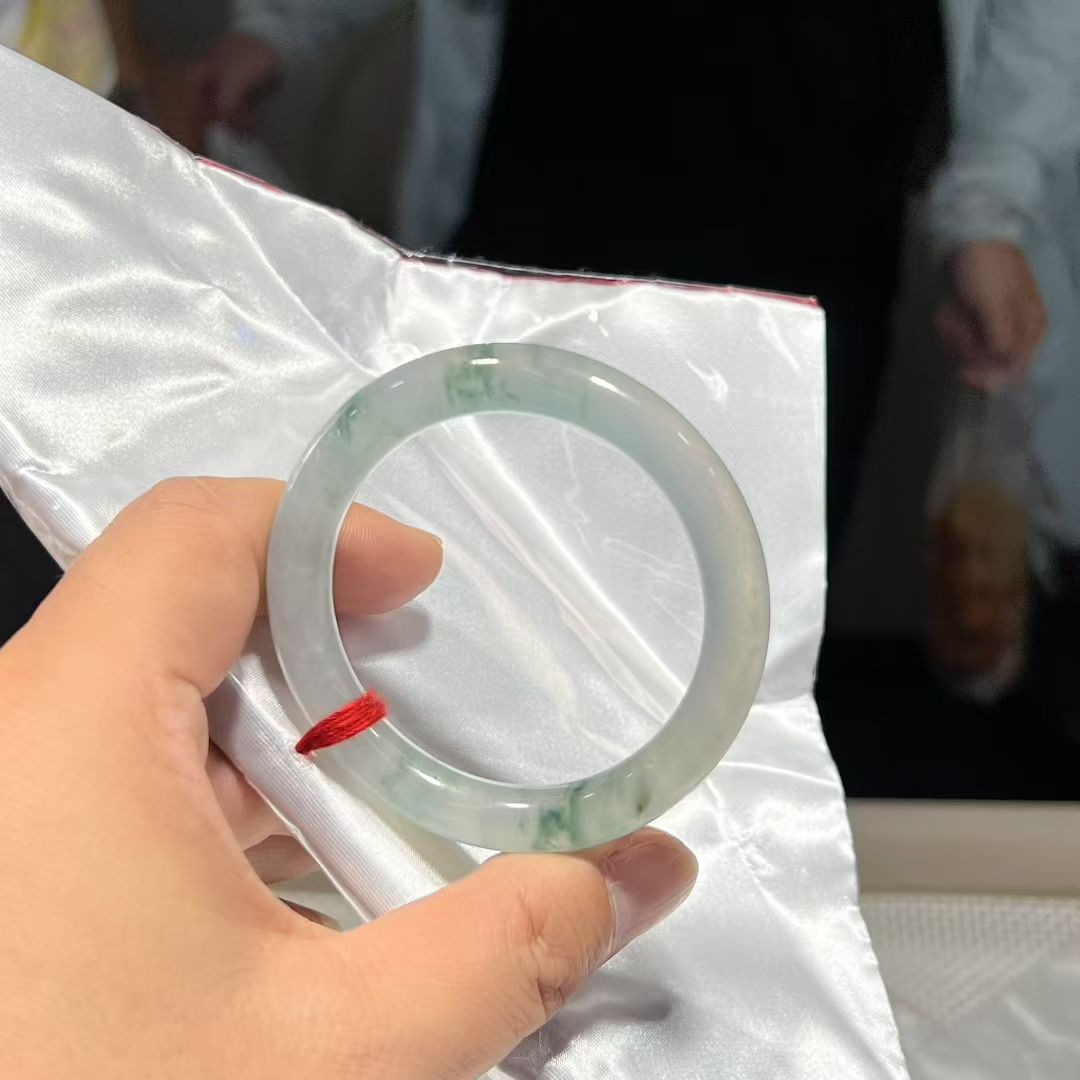 冰种翡翠手镯 圈口50
