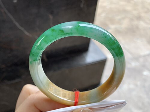 翡翠黄加绿手镯 圈口55 56
