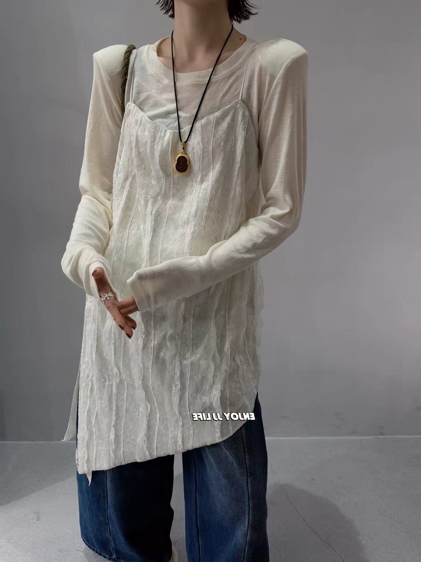 不规则下摆蕾丝拼接吊带连衣裙套装女设计感长袖打底衫上衣两件套