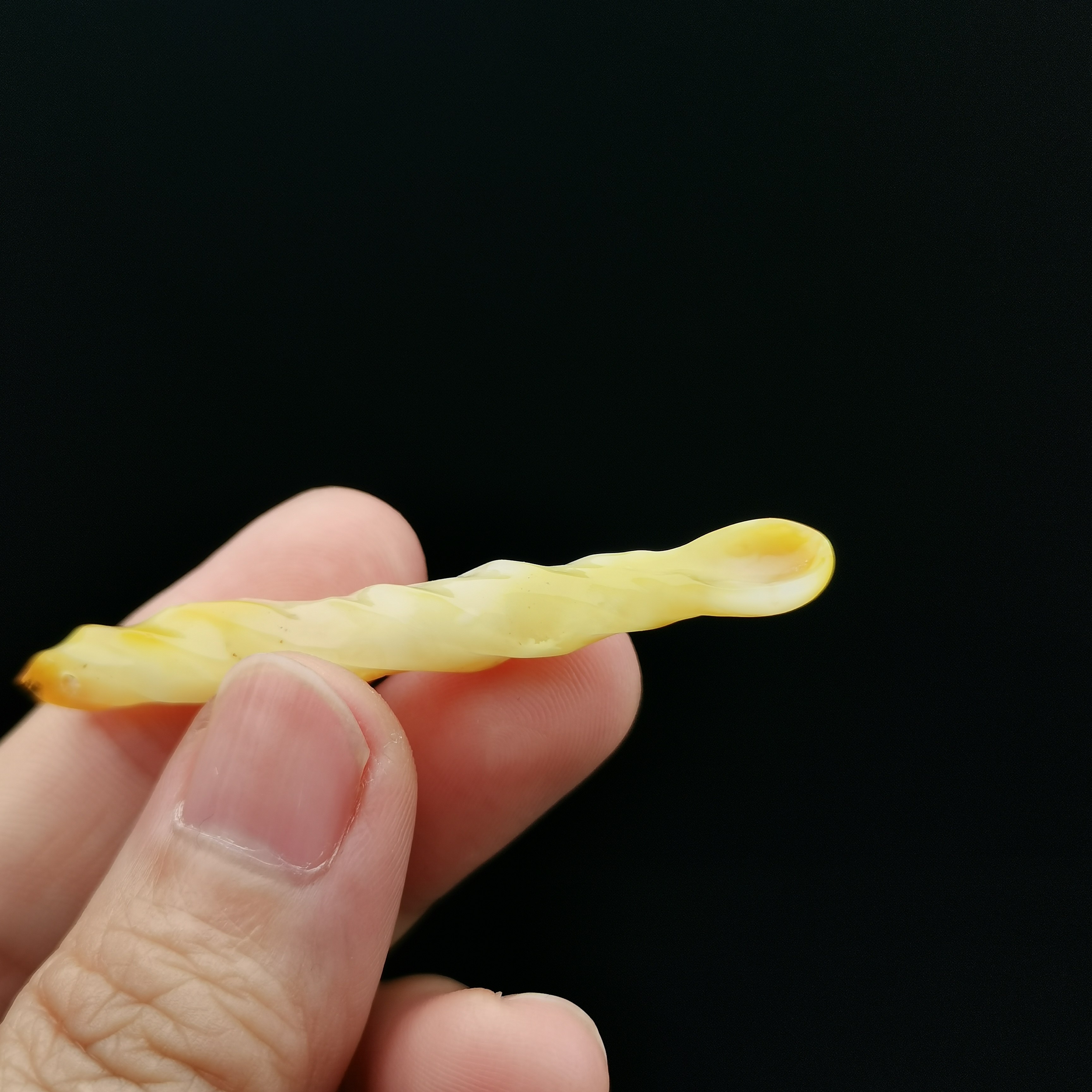 天然原矿俄料琥珀蜜蜡全手工雕刻沁色红皮花蜡植文玩配饰配珠diy