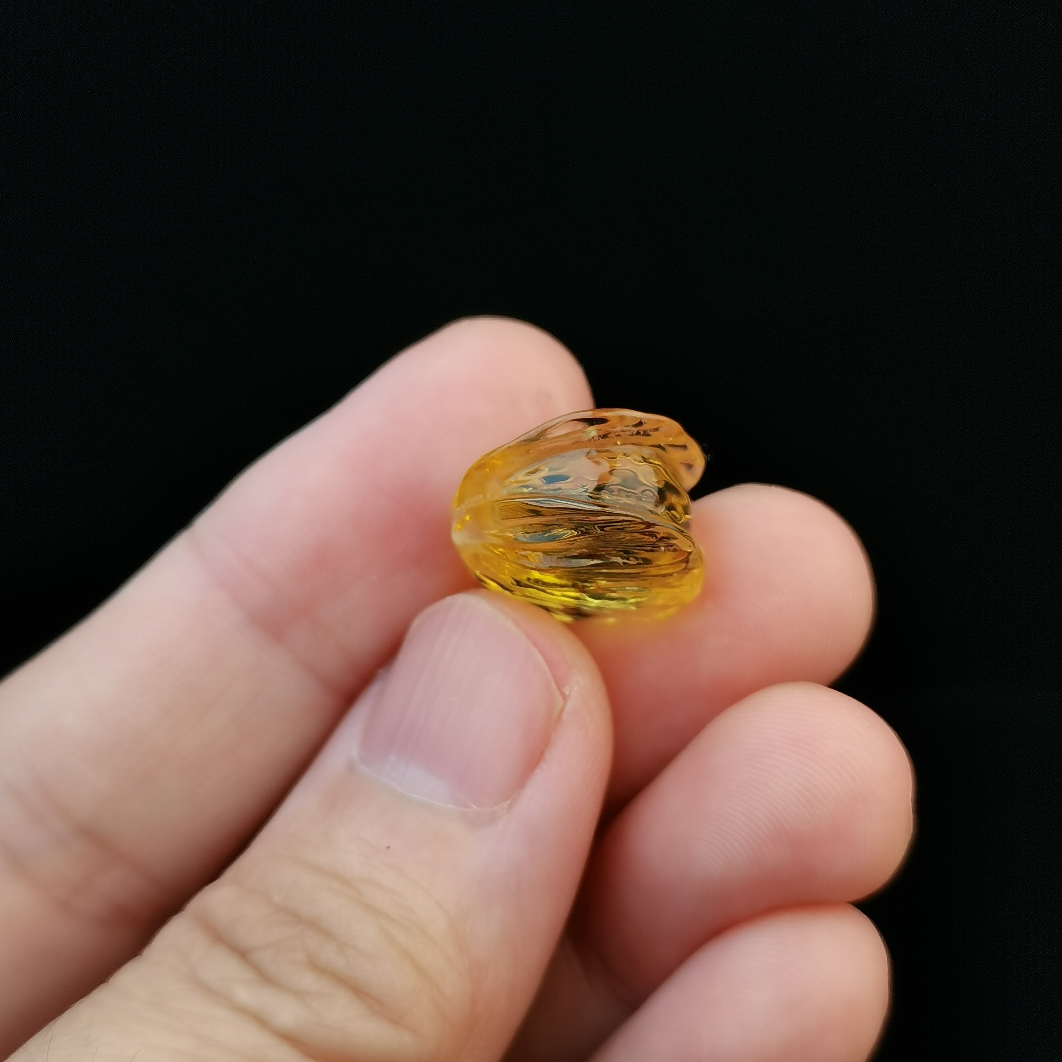 天然原矿抚顺琥珀豆油黄立体贝壳手串小滴溜配饰星月金刚猴头菩提