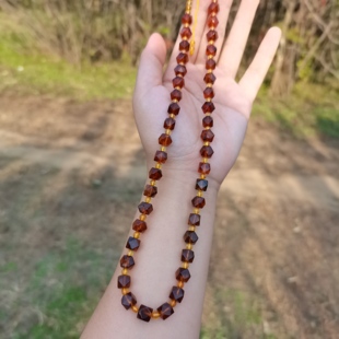 天然原矿抚顺琥珀老八棱珠项链豆油红金珀净水植物珀干白花血珀