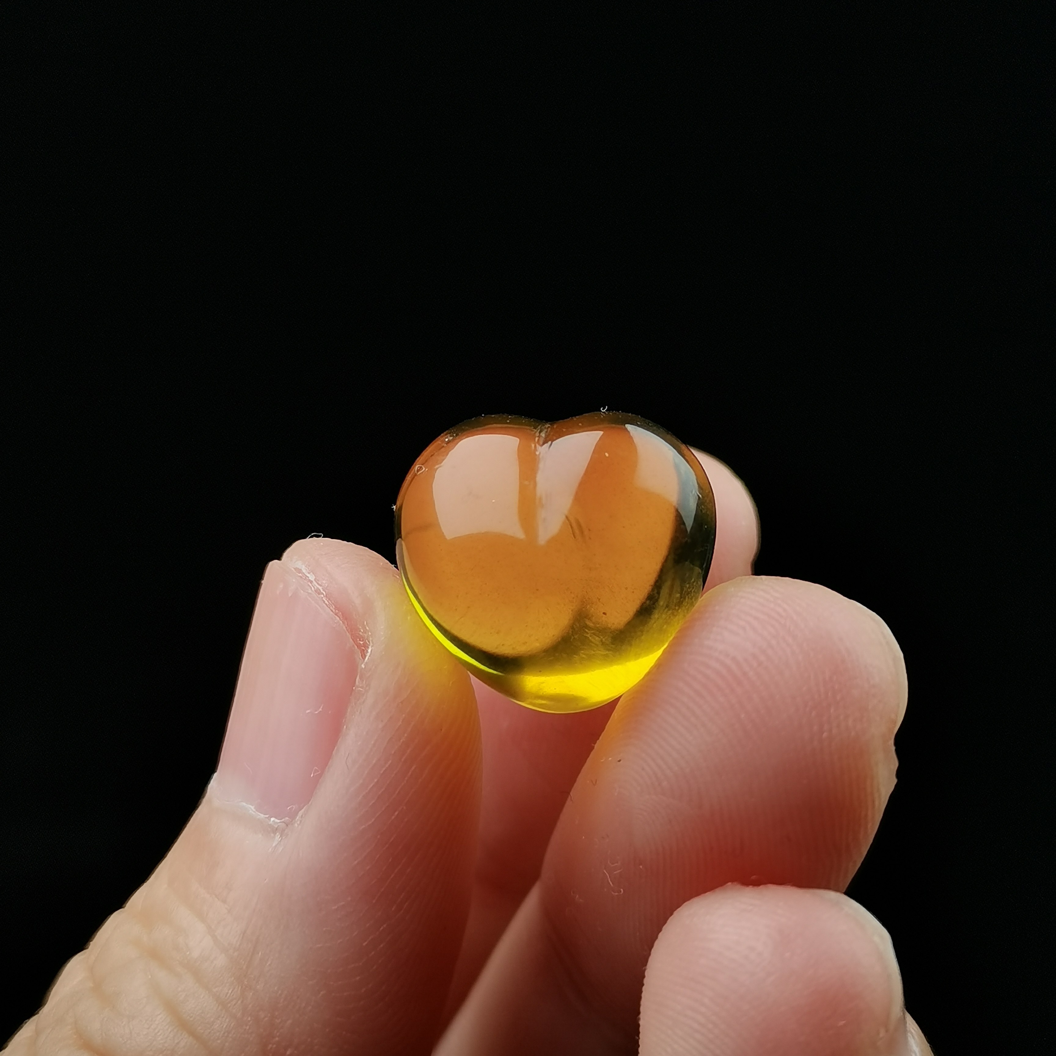 天然原矿琥珀蜜蜡精工屁桃蜜桃臀金棕棕红金珀文玩猴头库克配饰