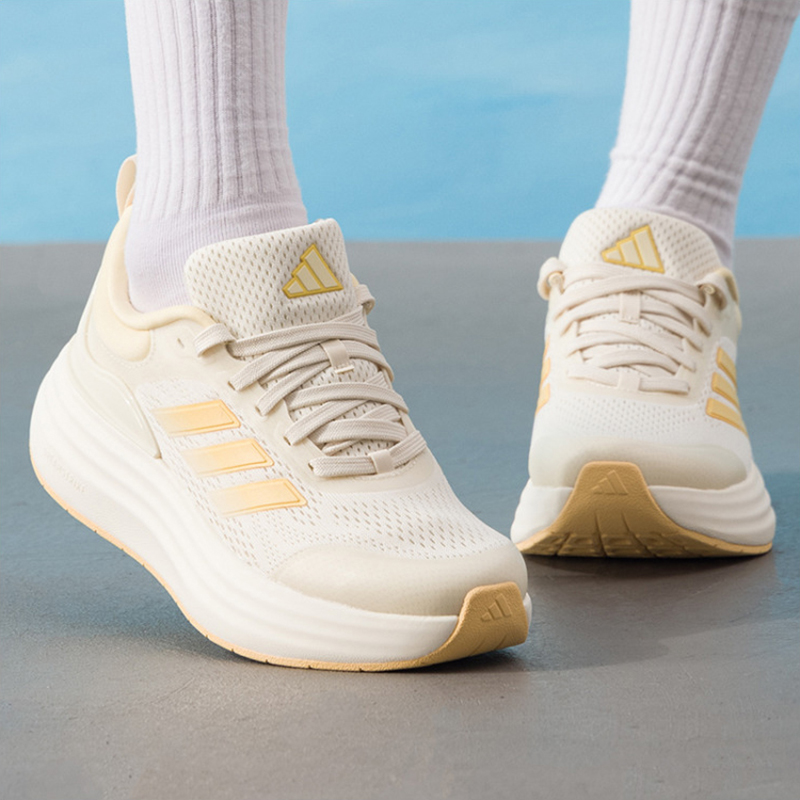 阿迪达斯女鞋训练缓震透气跑步鞋