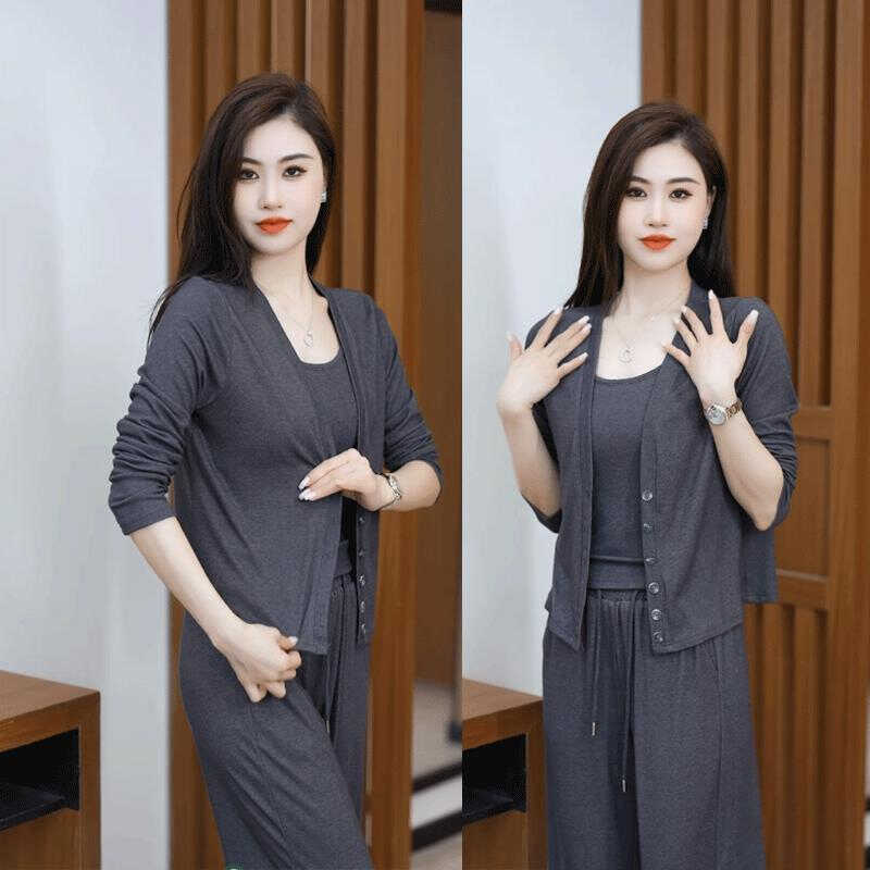 2025秋季新款时尚休闲三件套洋气显瘦开衫背心直筒裤运动服套装女