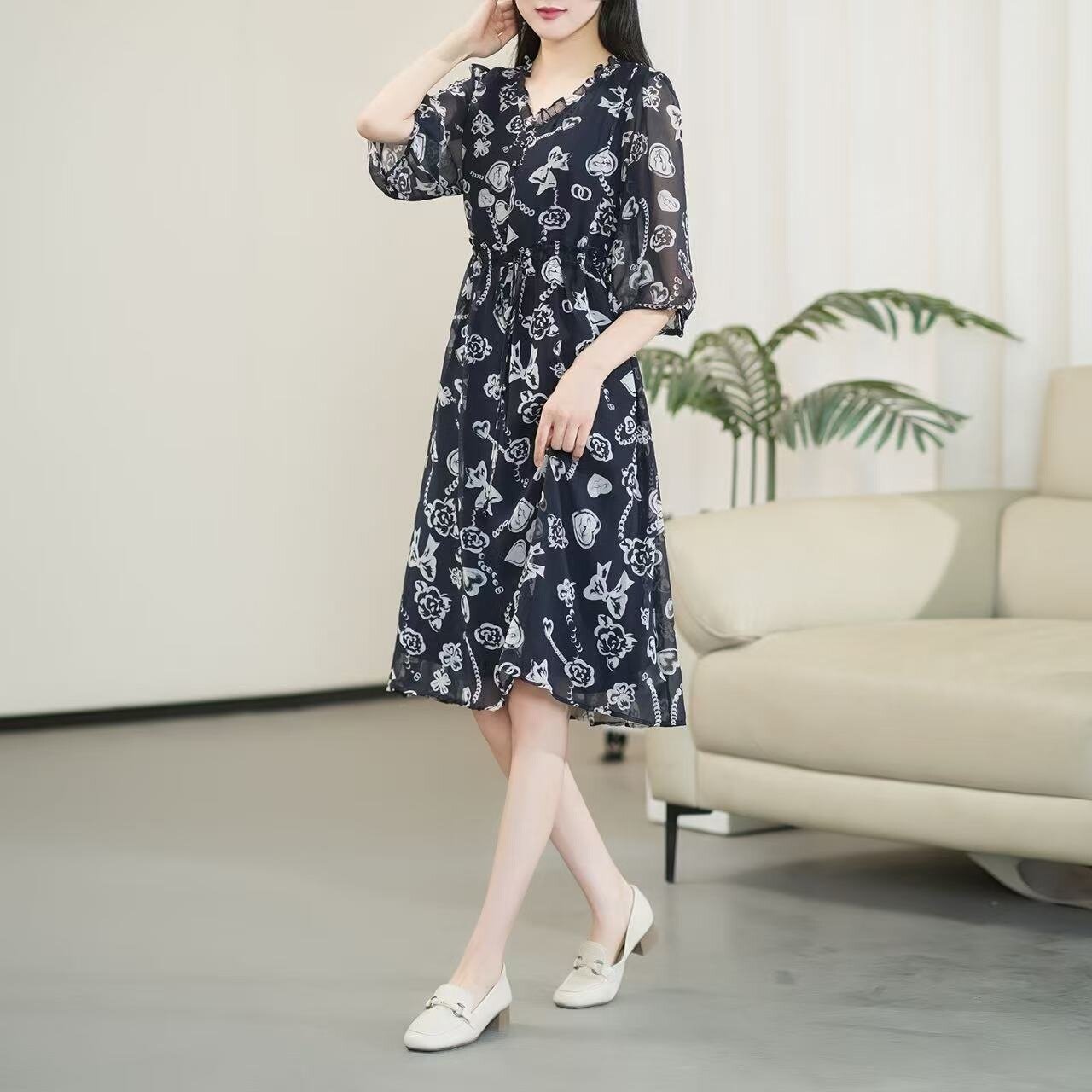运费补贴（一见倾心 ）2025年夏蚕丝扎染印花高腰显瘦气质连衣裙