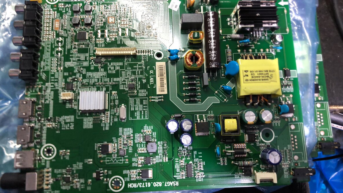 海信LED32EC200主板7.820.6173