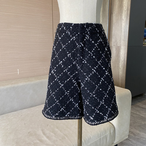 设计感菱格小香休闲短裤