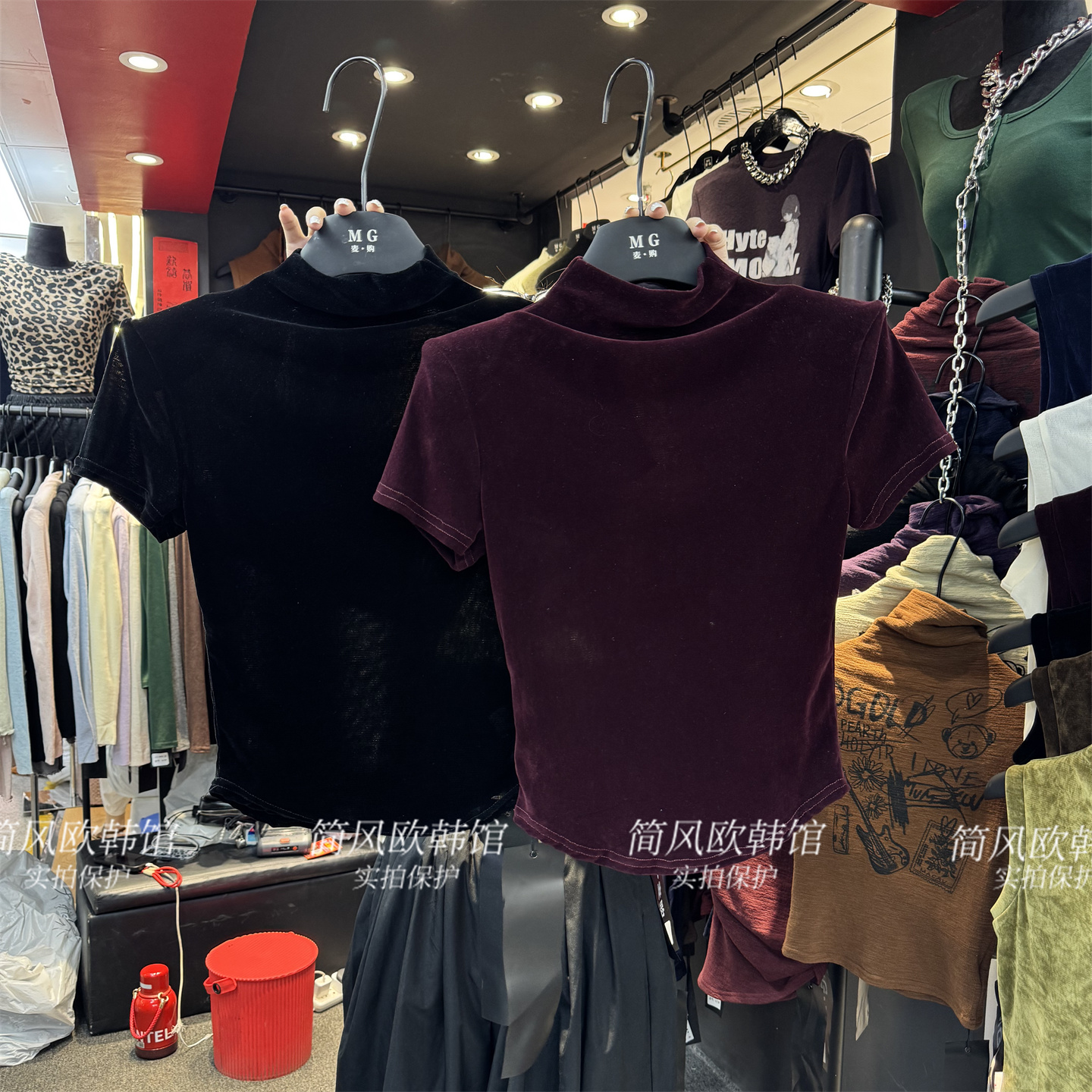 设计感丝绒短袖辣妹高领T女