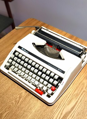 老式打字机飞鱼1980S白色英文机械正常使用复古文艺礼物中古旧物