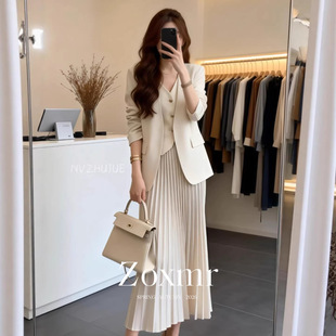 现货 马甲百褶裙套 淡人高知穿搭一整套气质通勤米白色西装
