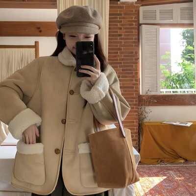 今年流行麂皮绒正肩毛呢