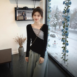 秋冬穿搭黑色不规则修身拼色针织衫毛衣女款2025新款打底内搭上衣