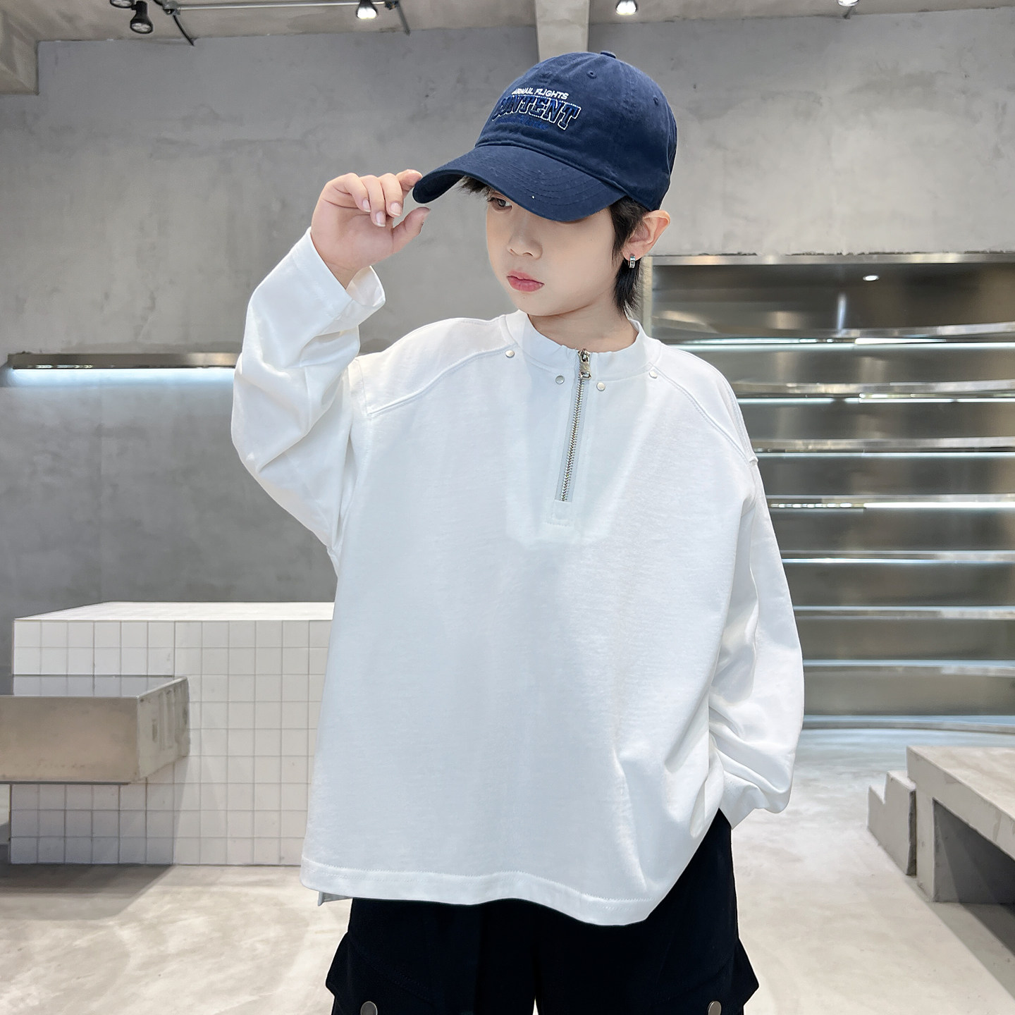 男童白色长袖T恤春秋款2026新款痞帅中大童春季半拉链打底衫百搭T