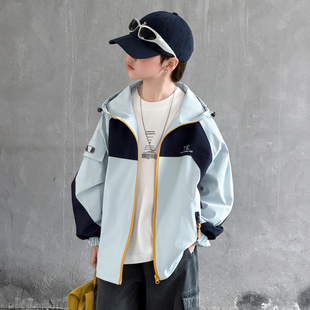 男童春秋款连帽冲锋衣2026新款洋气中大童春装撞色外套儿童上衣潮