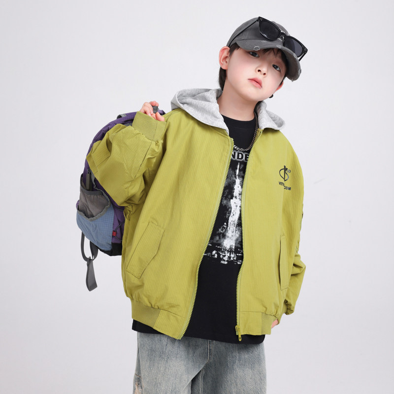 男童工装外套春秋款2026新款时髦儿童连帽夹克春季中大童棒球服潮